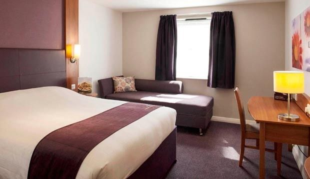 Premier Inn London Croydon Town Centre Exterior foto